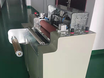 Suzhou customer roll loading and cutting machine